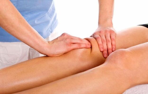 Massage on the knee joint will help reduce the manifestations of gonarthrosis
